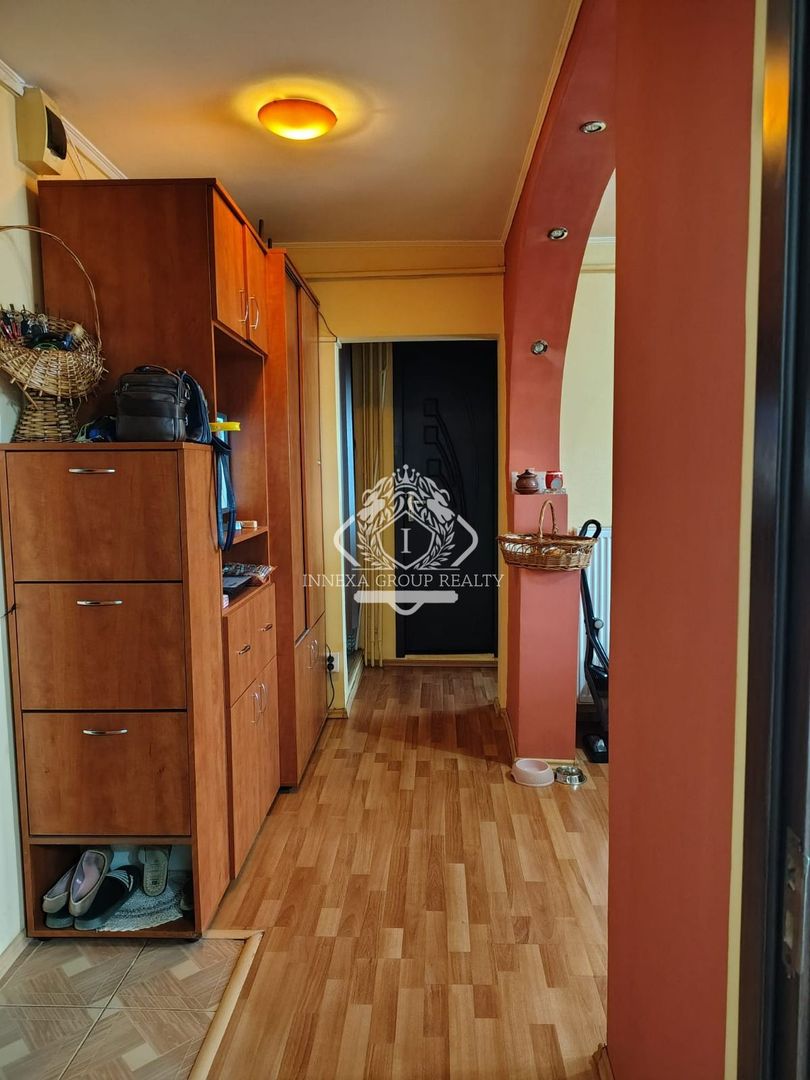 Rahova-Barnova | 2 camere | 52mp | et 8 | dec | centrala proprie | 80.000 euro - Poză 4