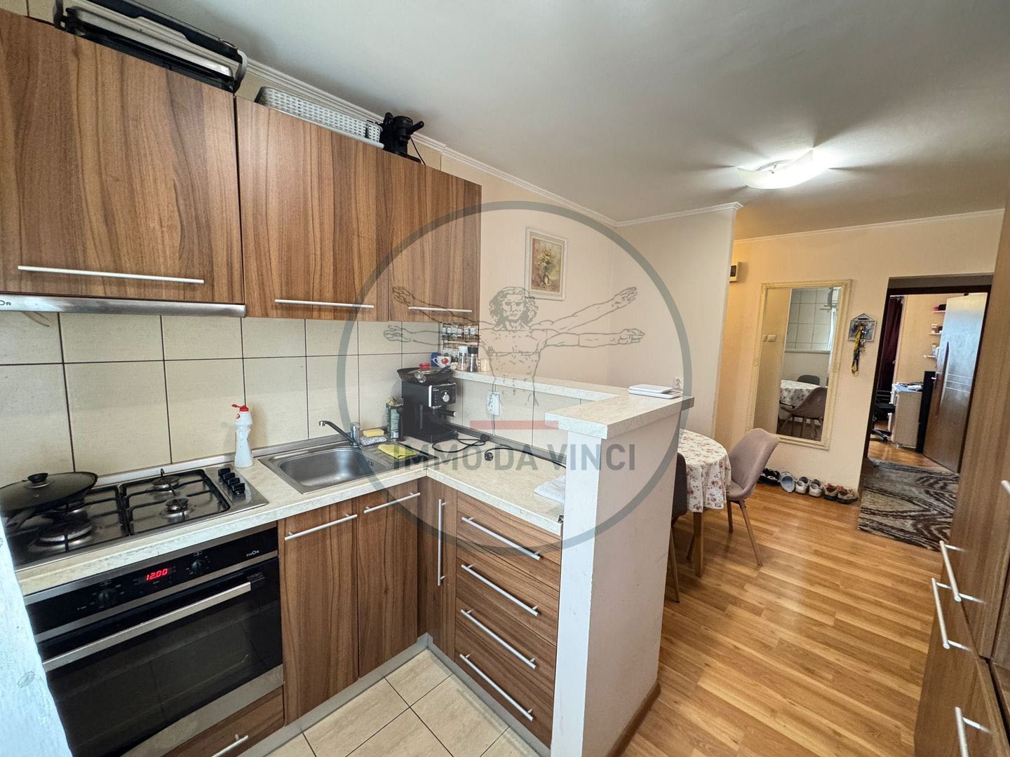 Vindem apartamen 3 camere,  Marasti - Dambovitei - Poză 1