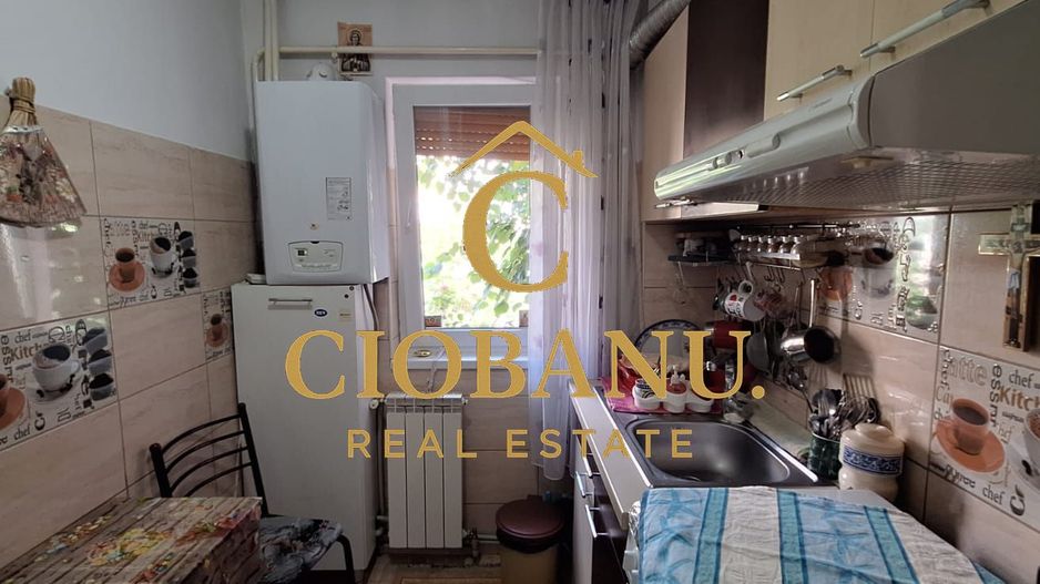 Apartament 3 camere ETAJ 1 de vanzare zona Craiovita Noua - Poză 3