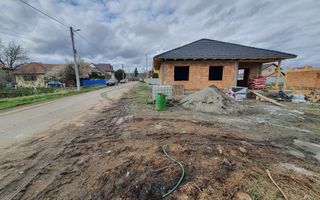 Casă la cheie pe 1 nivel 4 camere 2 băi,145 mp,500 mp teren - Poză 16