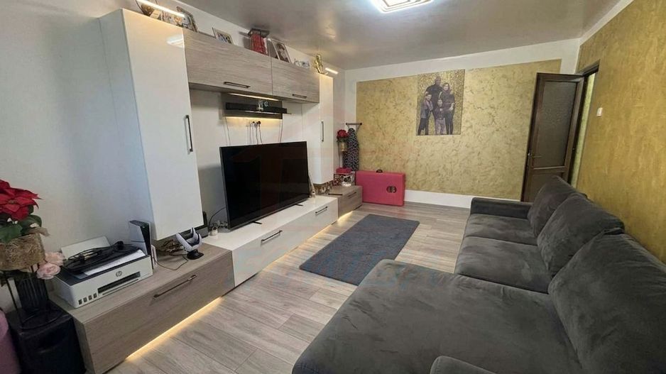 Vanzare apartament 2 camere, Micro 20, 57 mp, 82.000 EURO - Poză 1