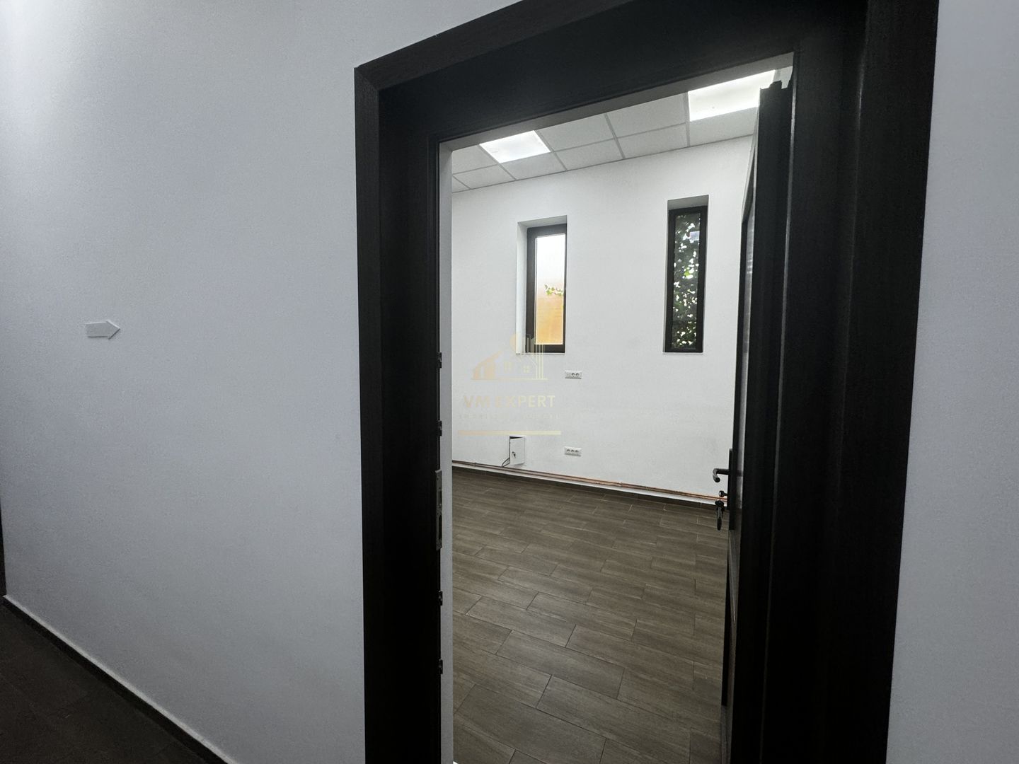 SPATIU COMERCIAL DE INCHIRIAT, 20 MP, ZONA CENTRALA, CAMPULUNG - Poză 7