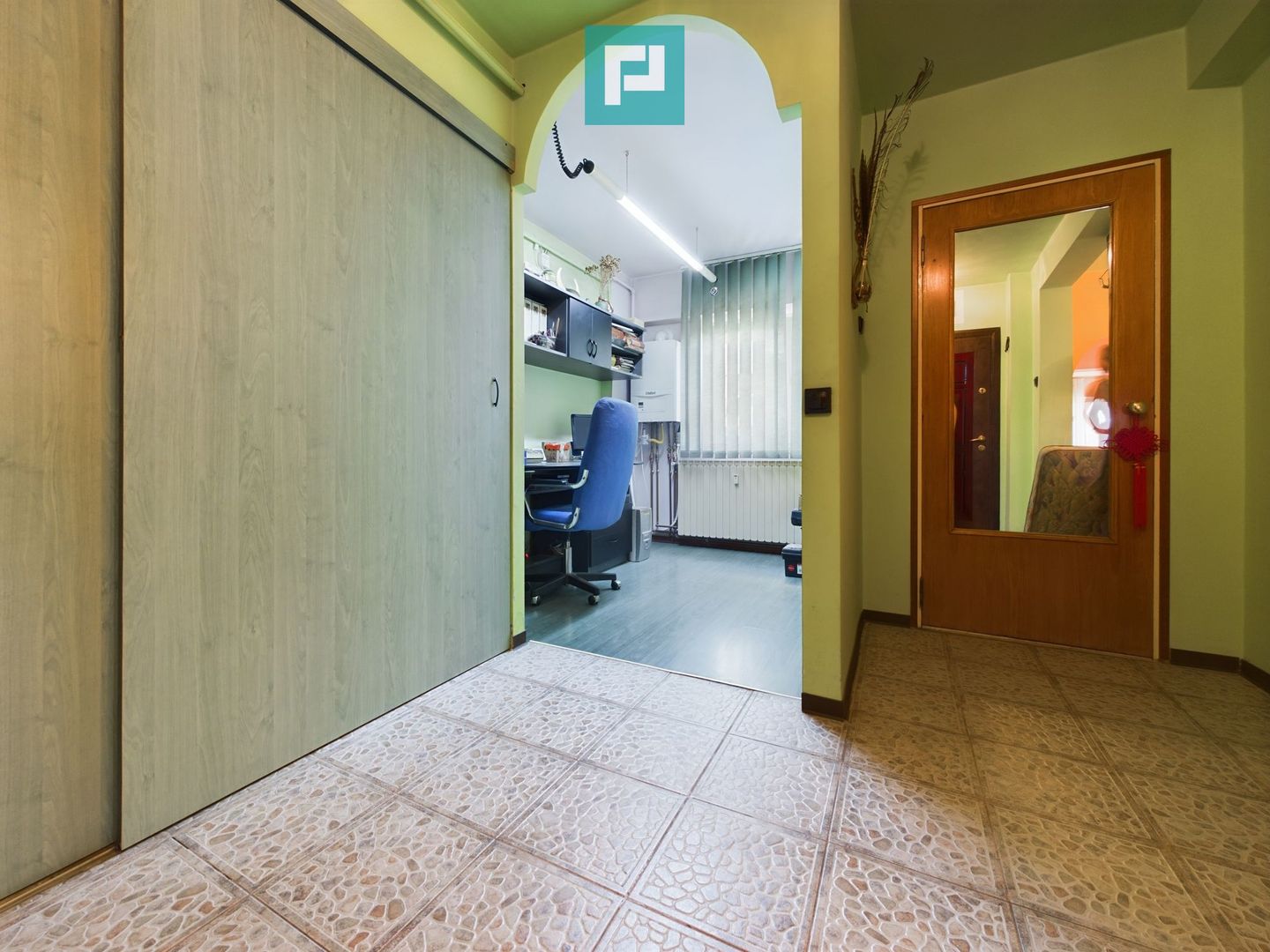 Apartament 4 camere Zona 300 - Poză 7