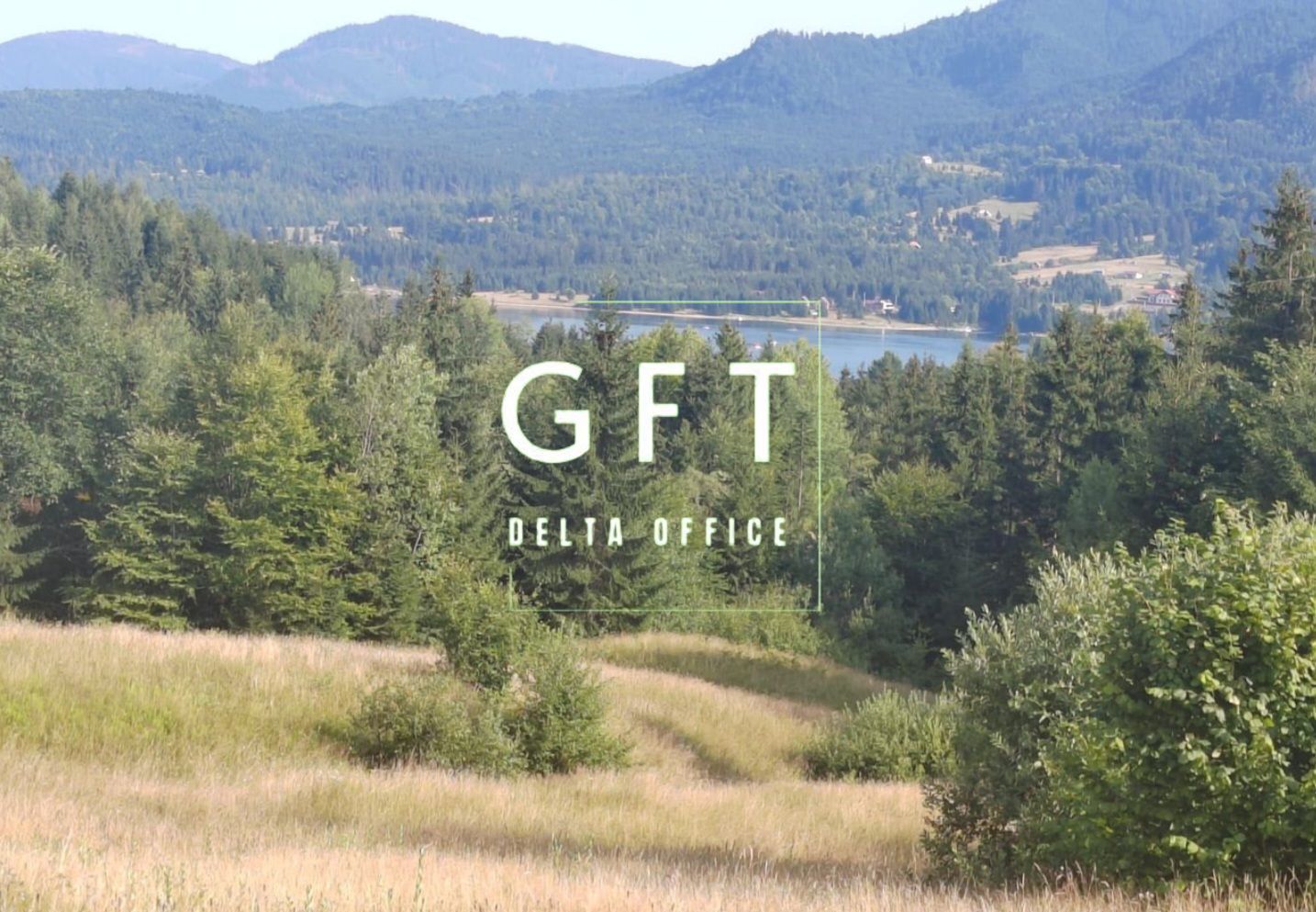 Teren intravilan de 200 ari la 1 km de lacul Colibița - Poză 1