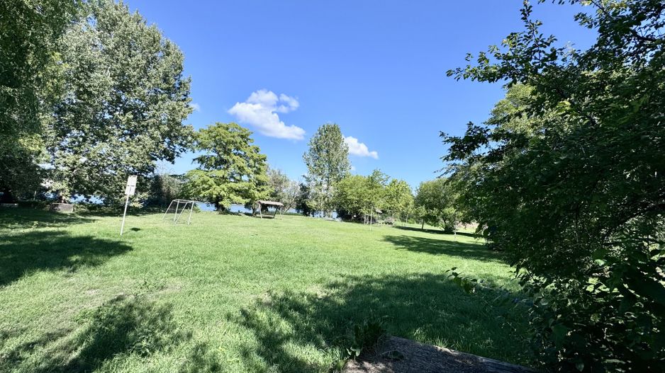 Hotel 20 camere Delta Dunarii 50 m deschidere teren 6000 mp acces auto - Poză 63