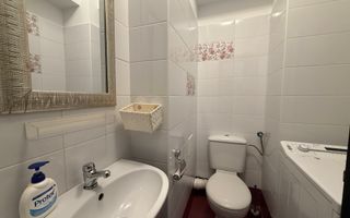 APARTAMENT cu 2 BAI si CENTRALA PROPRIE - Poză 10