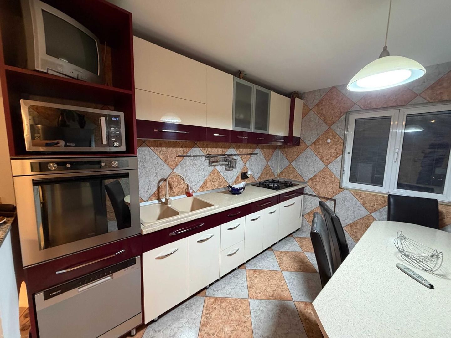 AP. 2 CAMERE- APARATORI, MASINA DE SPALAT VASE,PARCARE ADP, METROU - Poză 4