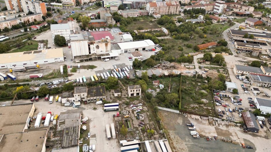 Oportunitate! Clădiri industriale cu teren 6820mp pe strada Poetului, Arad - Poză 7