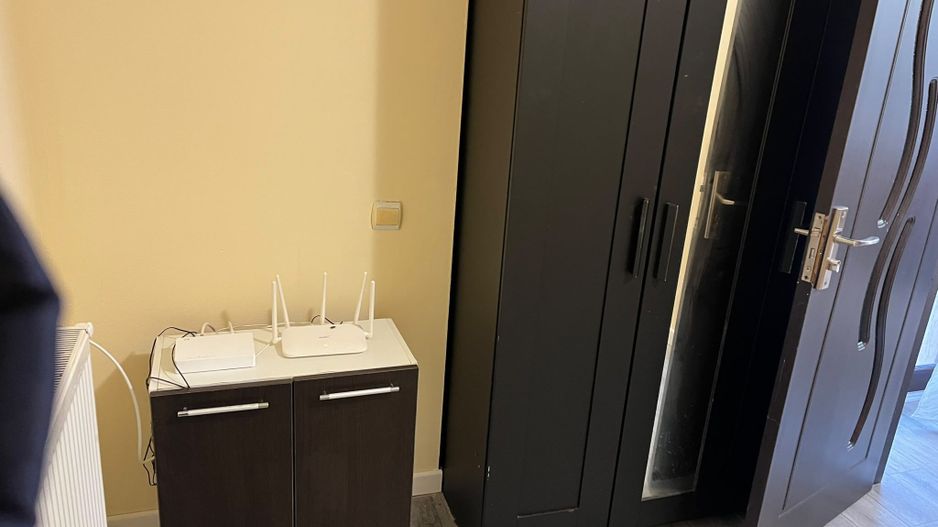 Apartament 2 camere, de inchiriat+ loc de parcare si terasa in curte - Poză 7