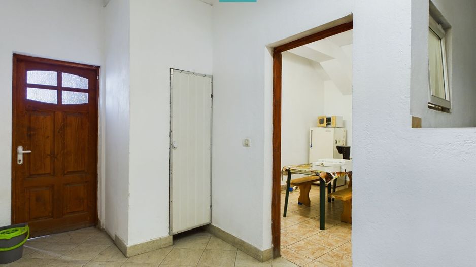 Clădire cu destinație comercială în Grădiște - Poză 5