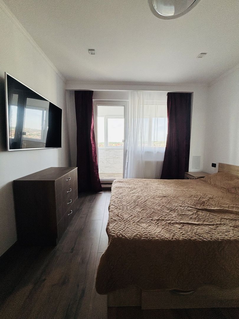 Apartament cu 3 camere, decomandat, Rogerius - Poză 5