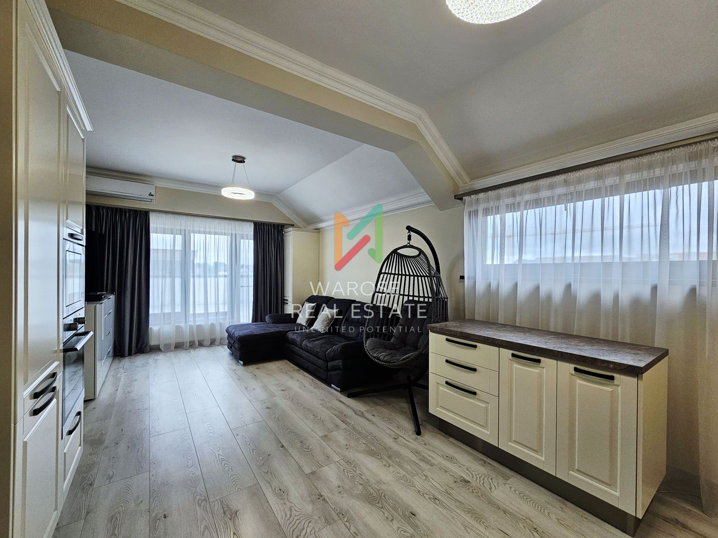 Apartament tip penthouse | Tractorul-Coresi | Terasă 97 mp - Poză 2