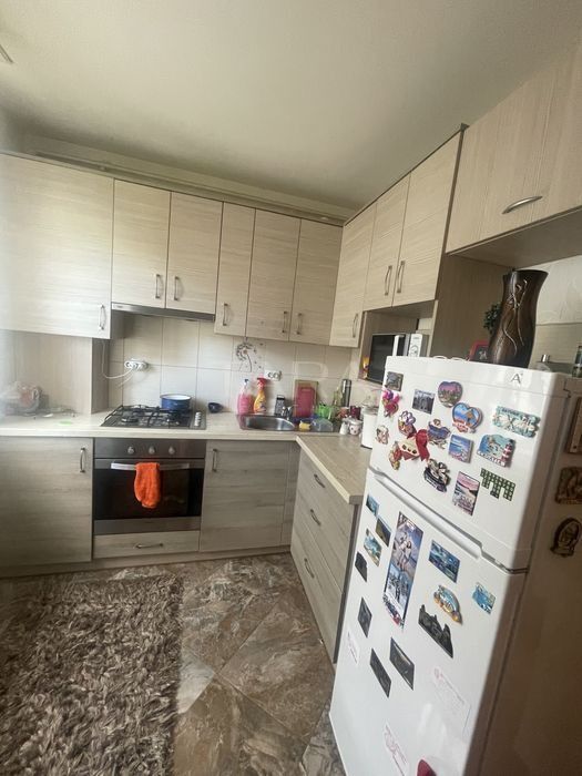 Apartament cu 1 cameră, mobilat, cu parcare inclusă. - Poză 1