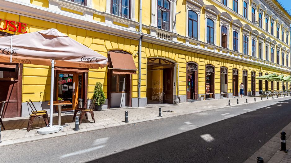 Spațiu birouri central cu 2 intrări pe Str. Unirii 1 Arad. - Poză 2