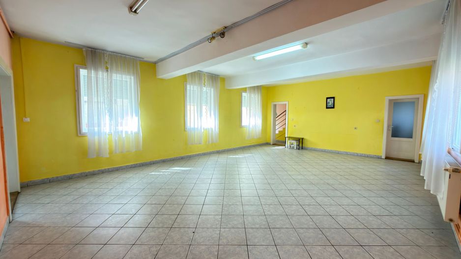 Oportunitate Inchiriere 2 Clădiri cu teren Zonă Centrală – Carei - Poză 13