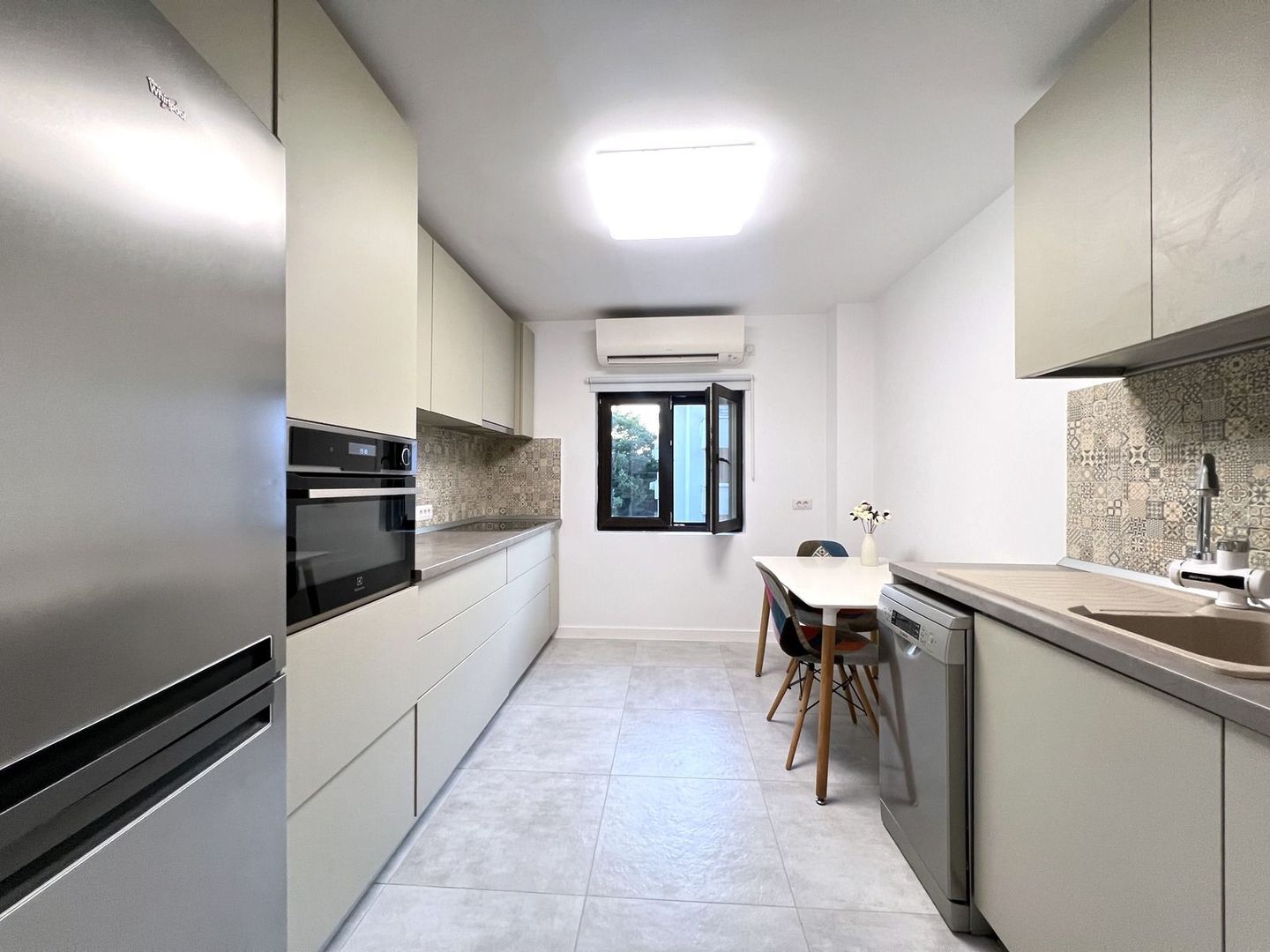 Aviatiei | 4 camere renovate | decomandat- langa metrou parc si scoala - Poză 5