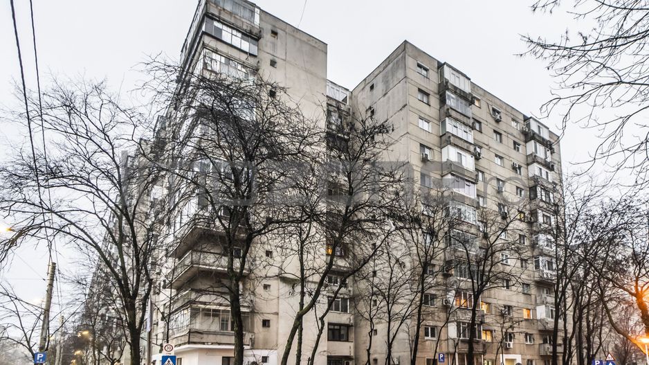 Drumul Taberei 3 camere, 4/10, bloc stradal, c-tie 1980, bucatarie mare, 2 bai - Poză 13