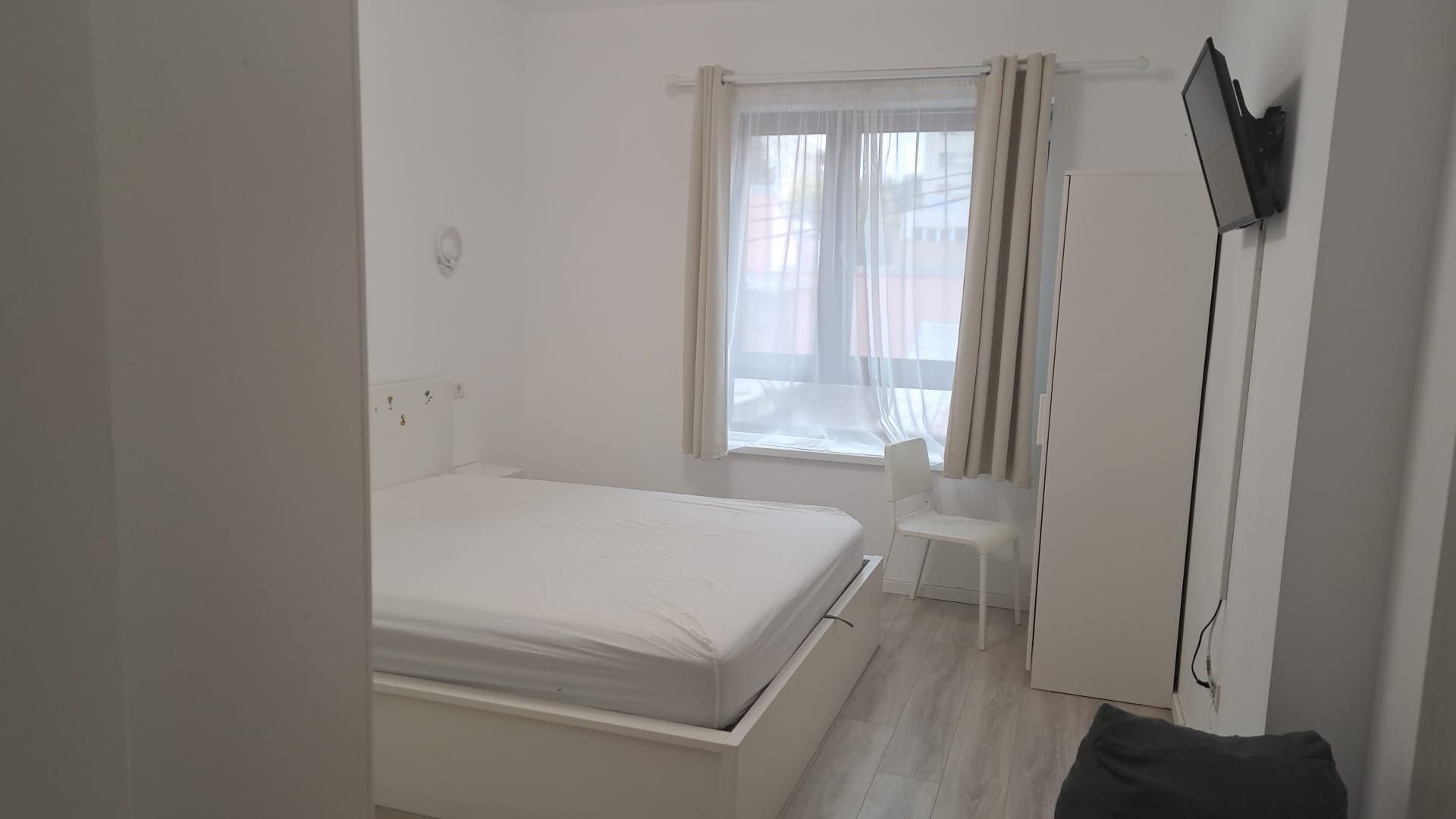 inchiriere apartament 2 camere Lacul Tei - Poză 6