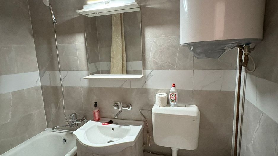 Garsonieră zona lenin etaj 2 de închiriat - Poză 6