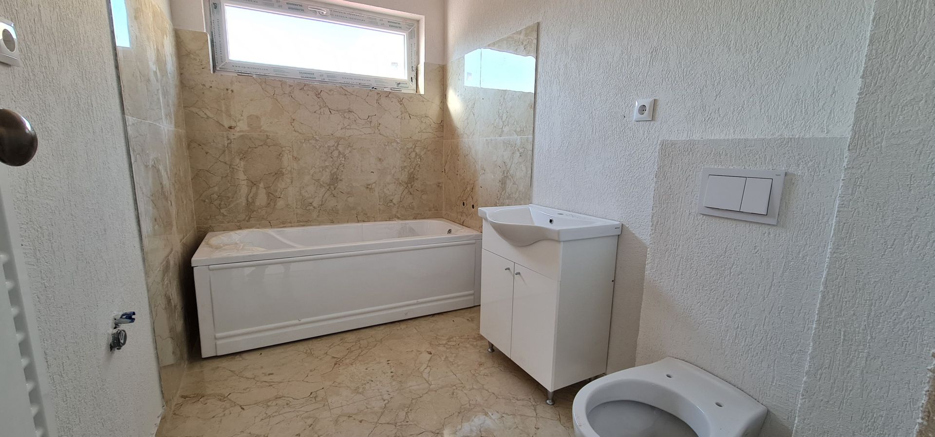 Casa finalizata si intabulata 3 camere Cartier Izvor Tarlungeni Brasov - Poză 2