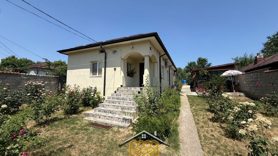 Casa individuala P+ Pod +Beci in sat Robanesti, 10 minute de Craiova - Poză 1