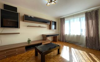 Închiriere 2 camere, central, 2 locuri de parcare - Poză 1