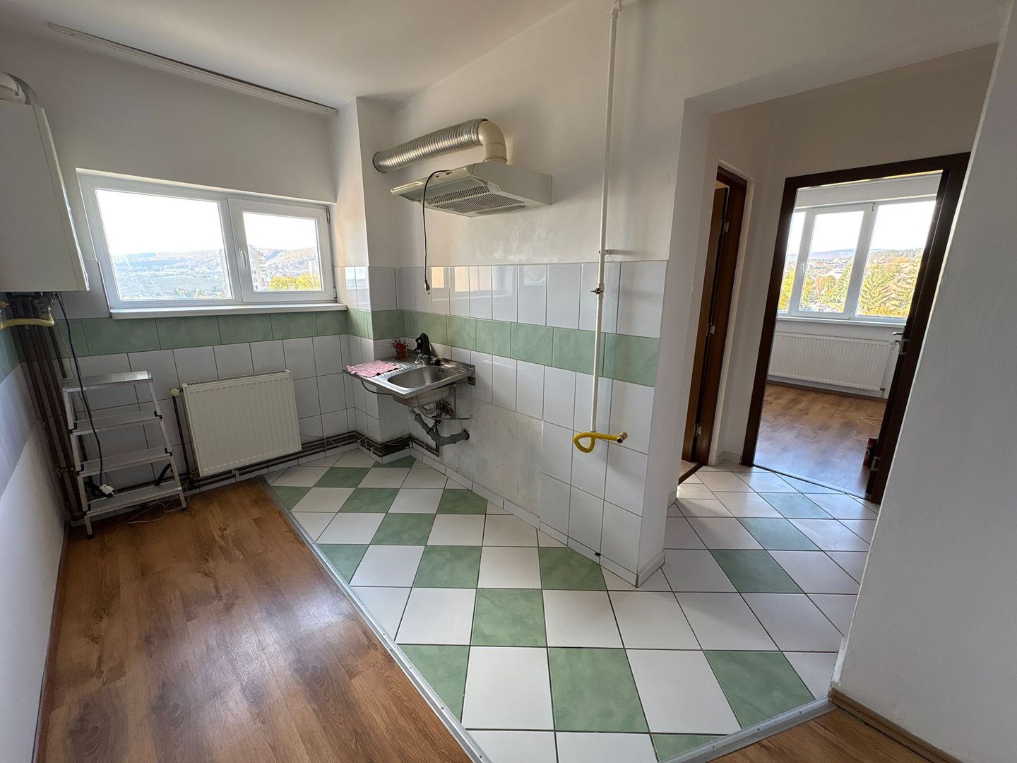 Apartament 2 camere 49 M² + balcon 10 M² cu priveliste Simeria - Poză 5