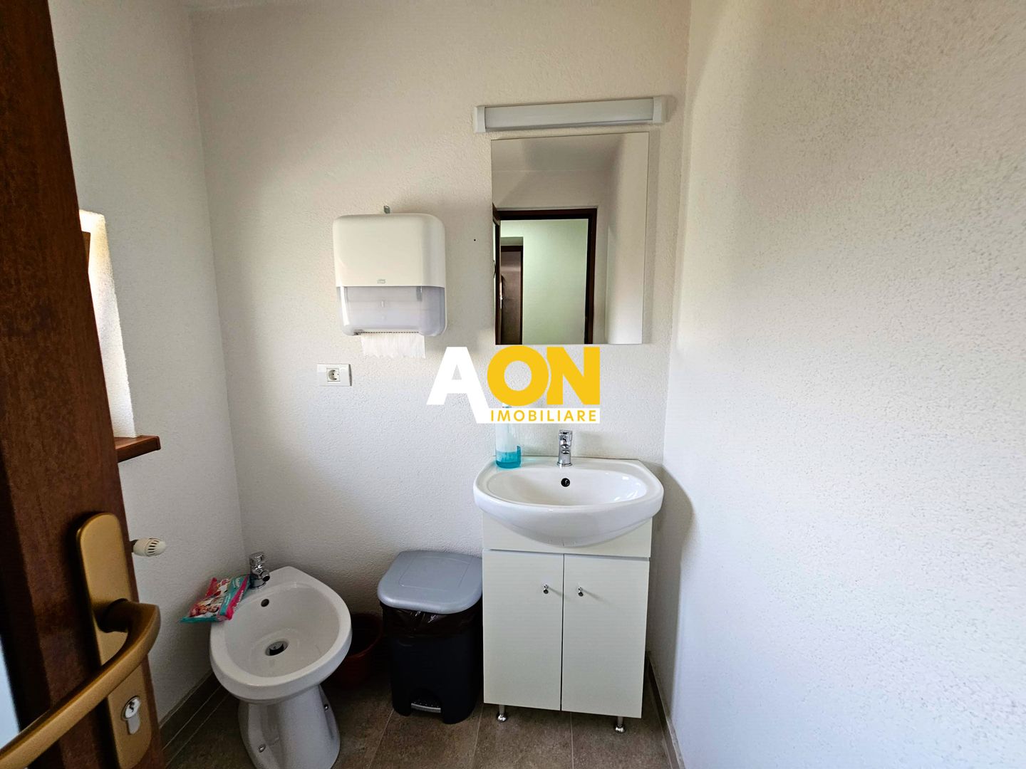 Casa S+P+M, 9 camere, ideala pentru birouri sau clinica, zona Centru - Poză 23