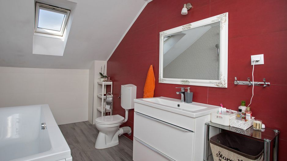 Vilă P+M, Clujului, 190 mp, teren 520 mp, singur în curte. 230 000 E - Poză 40