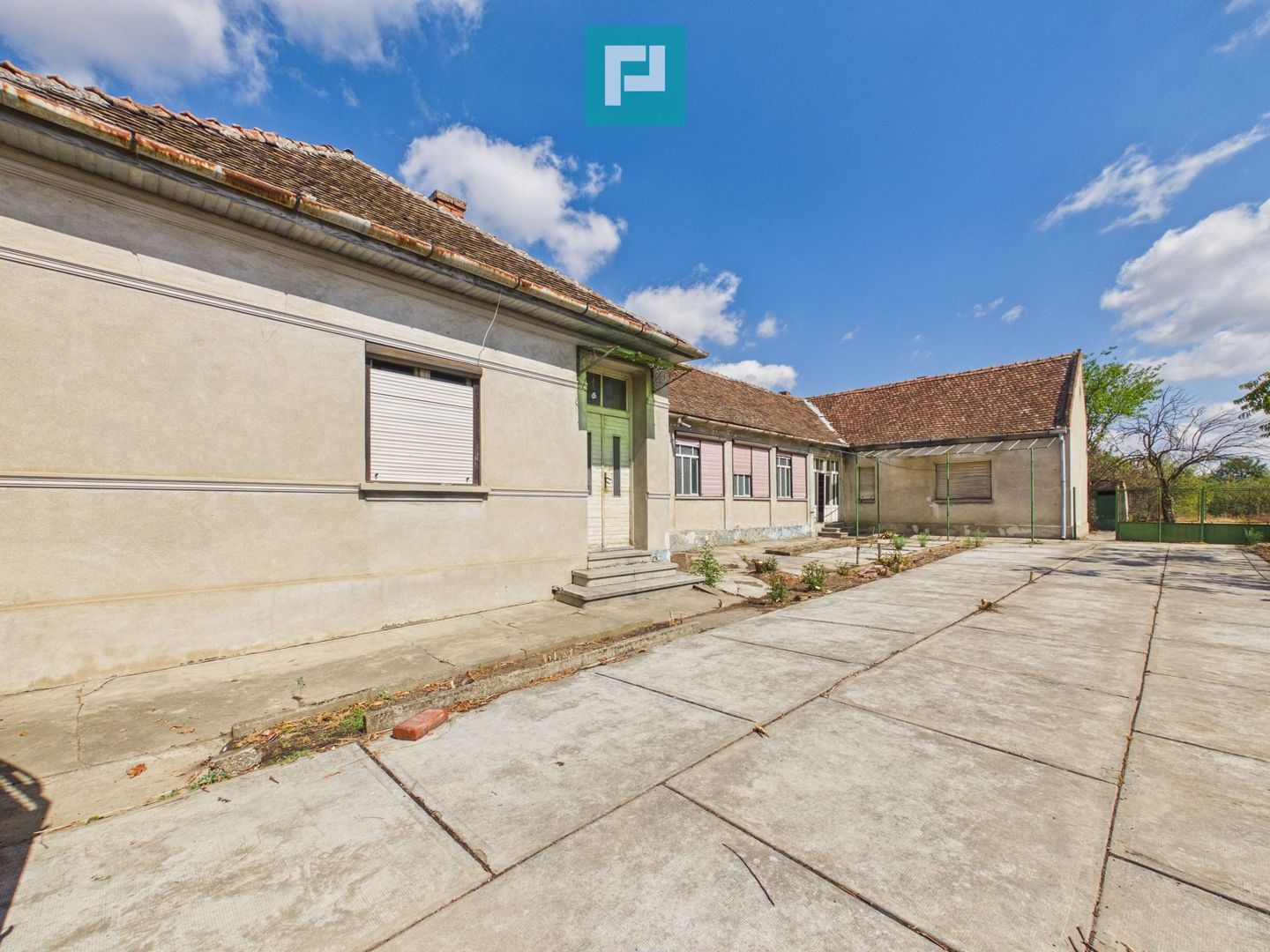 Casă cu potențial și teren 1.440 mp  - Sântana - Poză 5