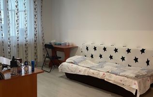 Vând garsonieră zona Vasile Aron