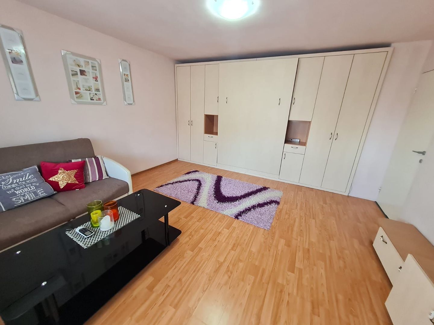 La 10 minute de Piața Unirii - Poză 1