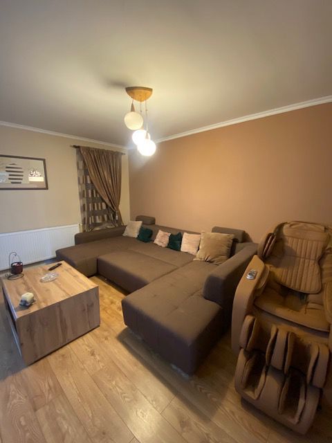 Duplex cu piscina Dumbravita Zona PADURE - Poză 3