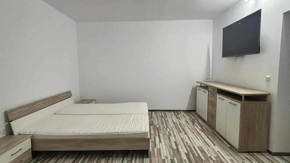 Giroc | 1 Camera | Mobilat si Utilat | Loc de parcare - Poză 1