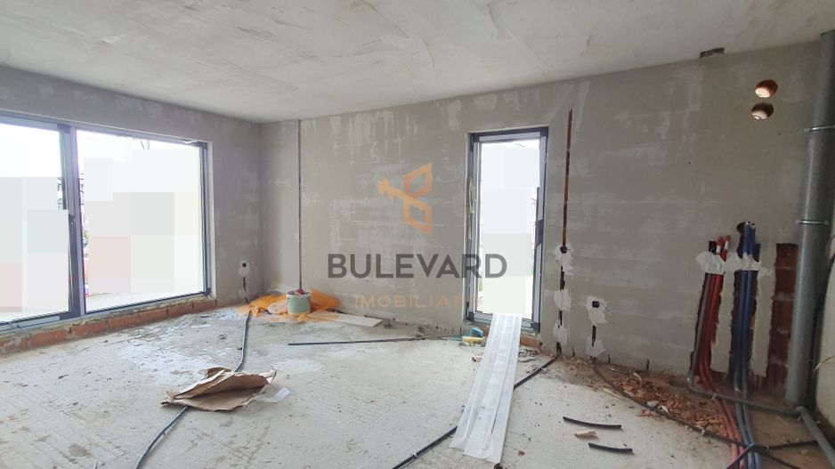 Apartament cu 3 camere/terasa 19 mp/ zona strazii Eroilor! - Poză 1