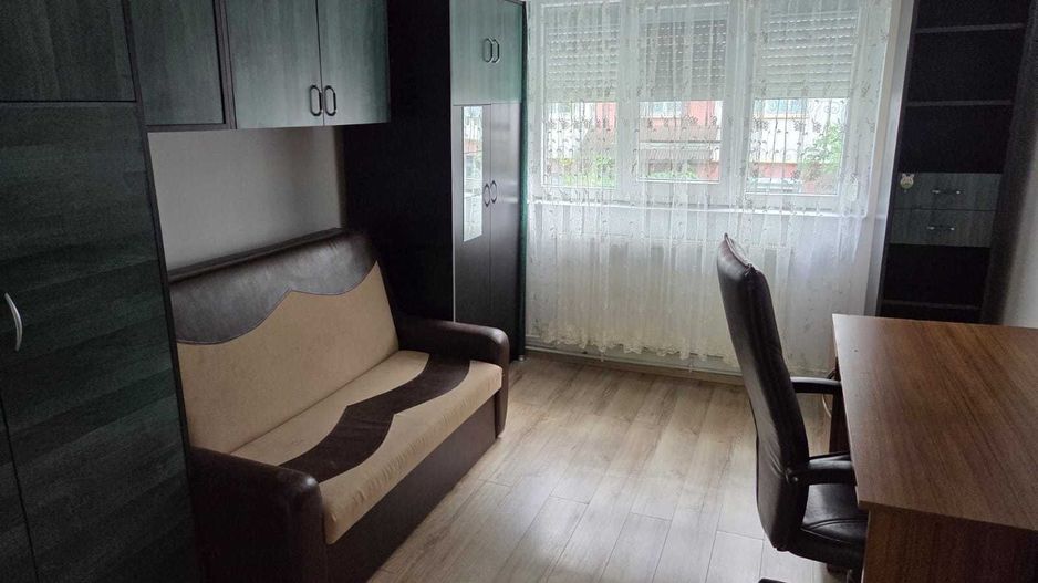 Spitalul Județean | 3 Camere Decomandate | Etaj 1 | Centrală Proprie | Renovat - Poză 6