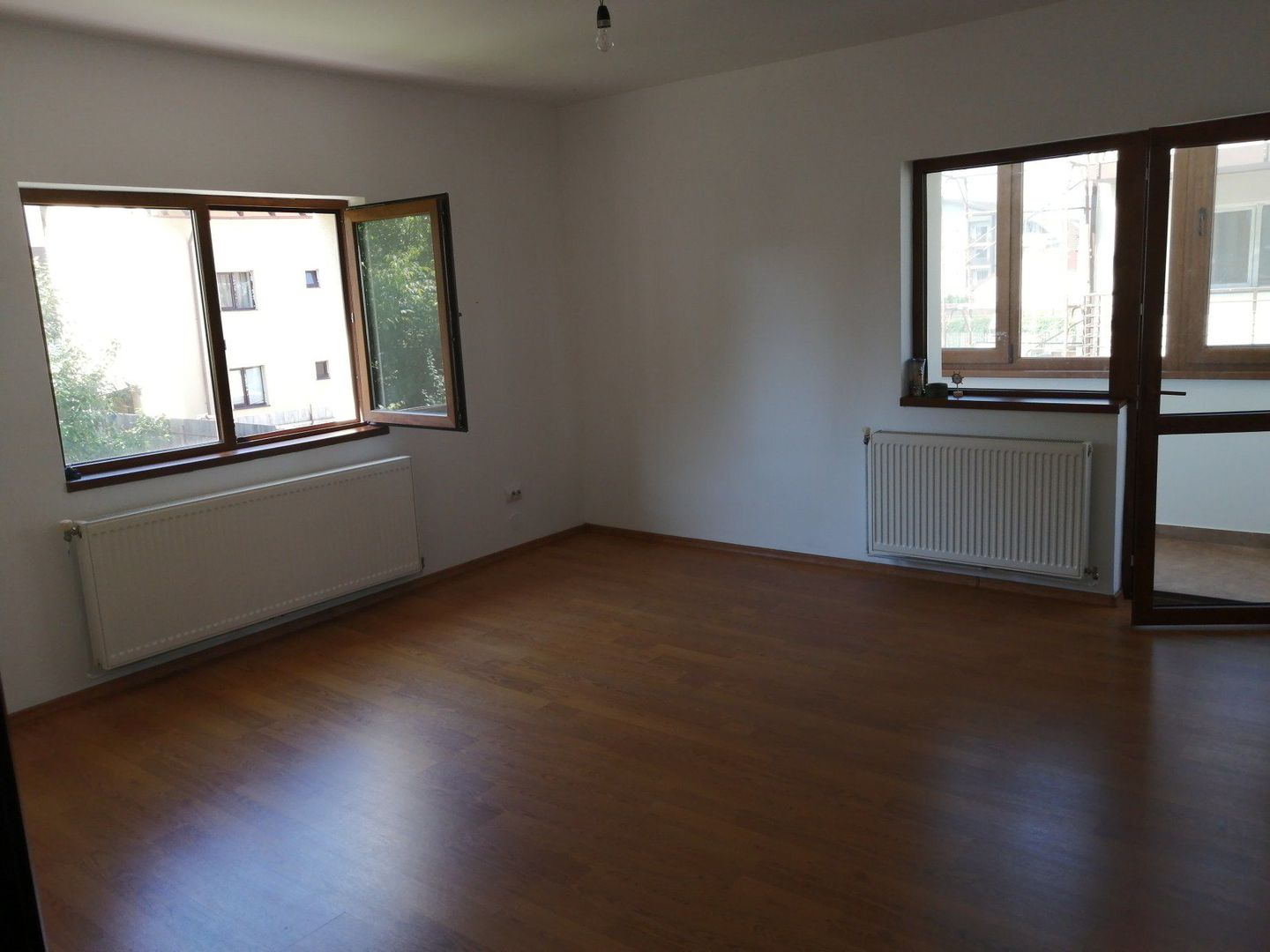 2 camere cu structura mare 65 mp utili - Poză 1