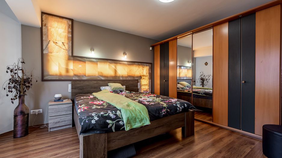 Casă cu 5 camere în Aradul Nou - locul unde linistea devine acasă - Poză 7