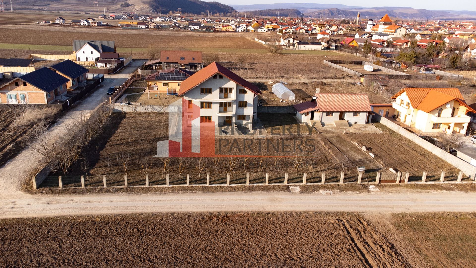 Casa cu teren 1500 mp in Harman - Poză 6