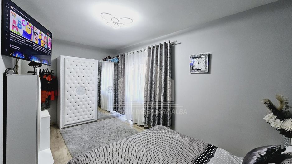 Apartment cu 3 camere decomandate, Centru - Poză 5
