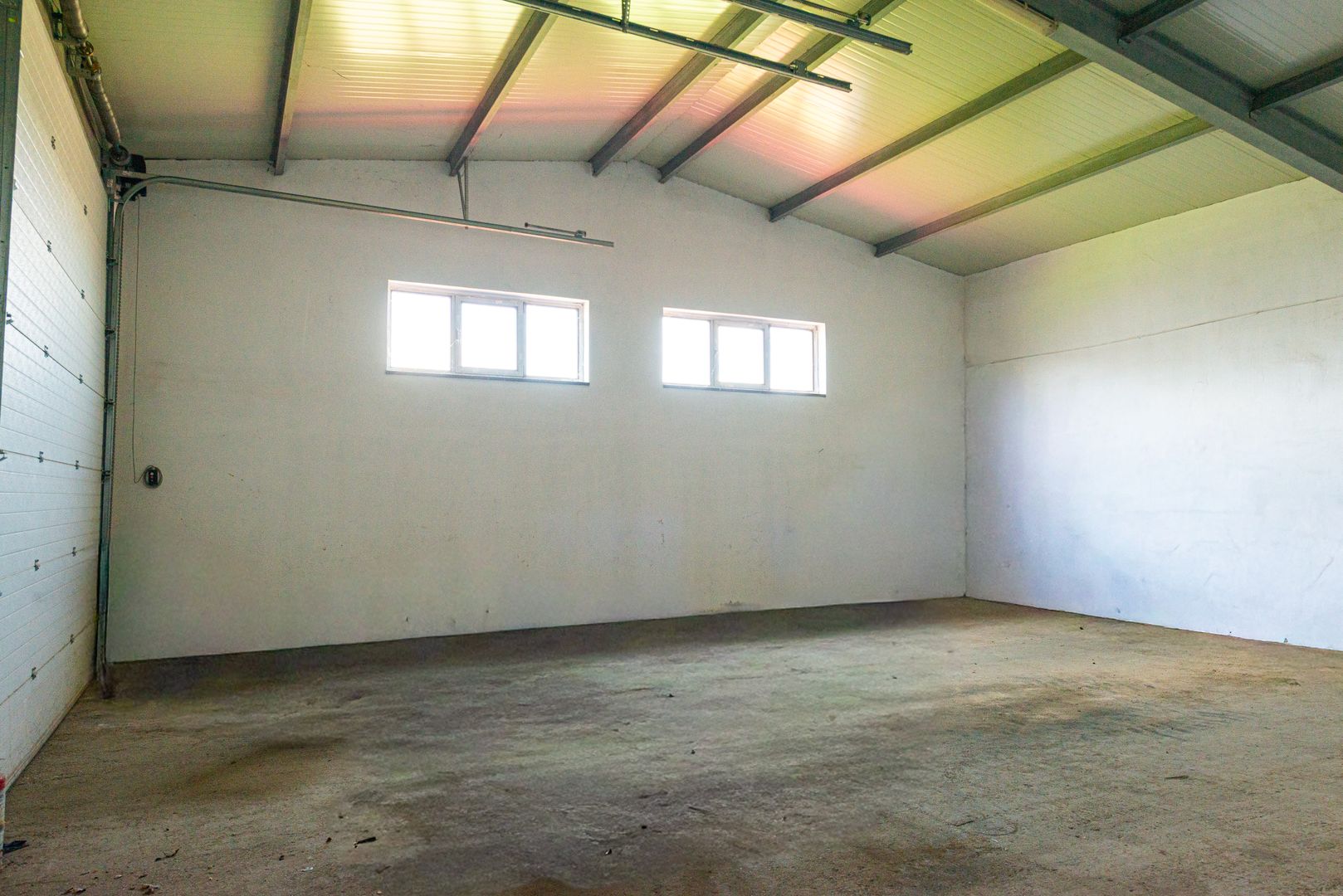 De vanzare casa+garaj/hala, teren 580mp, ideala pentru business - Poză 17