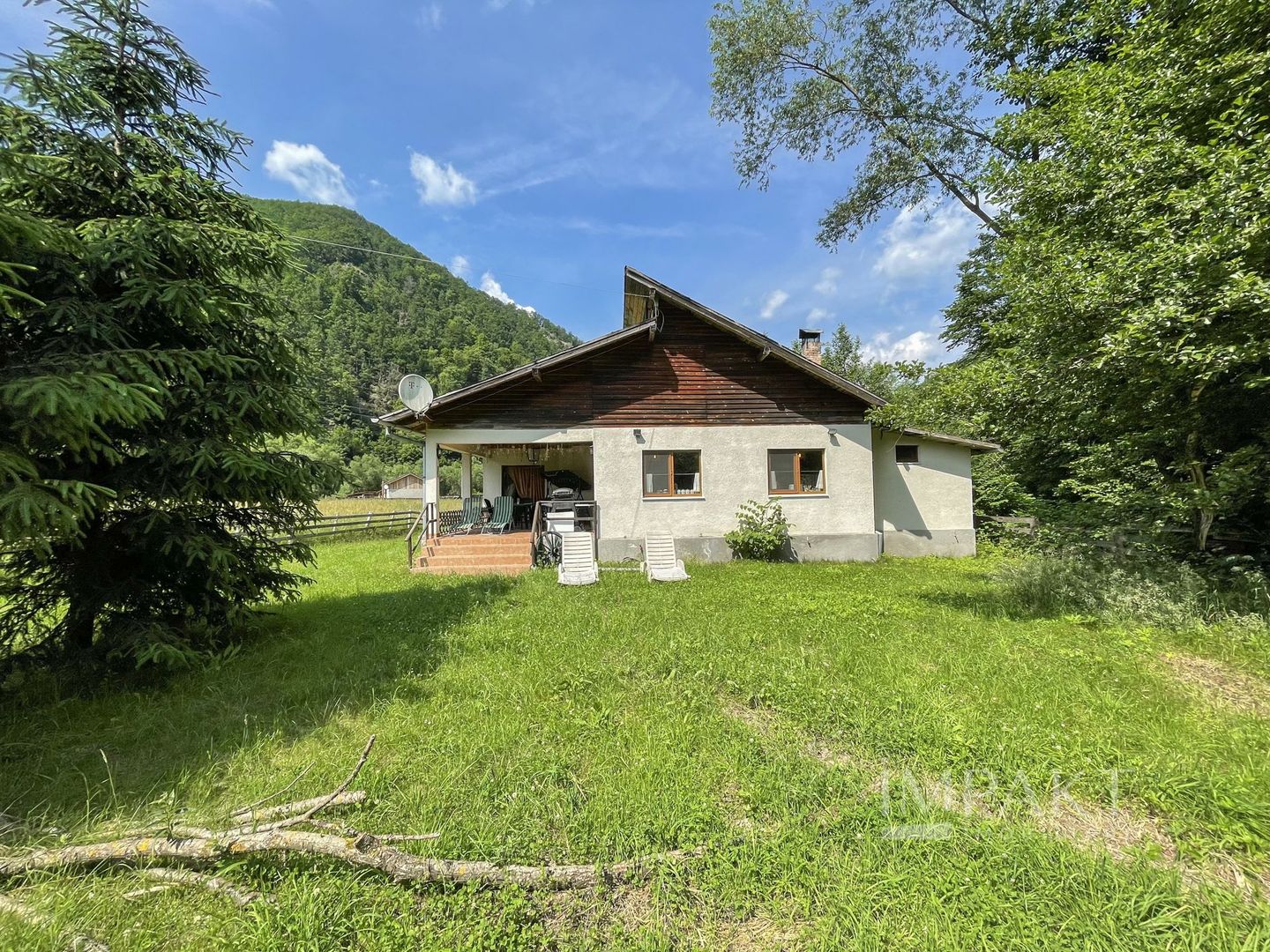 Vila superba 300mp + teren 1400mp & front la rau in Somesul Rece. - Poză 9