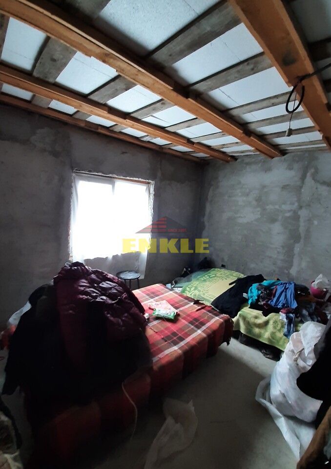 Casa D+P+M , zona Imparat Traian, pret 33000 euro - Poză 4
