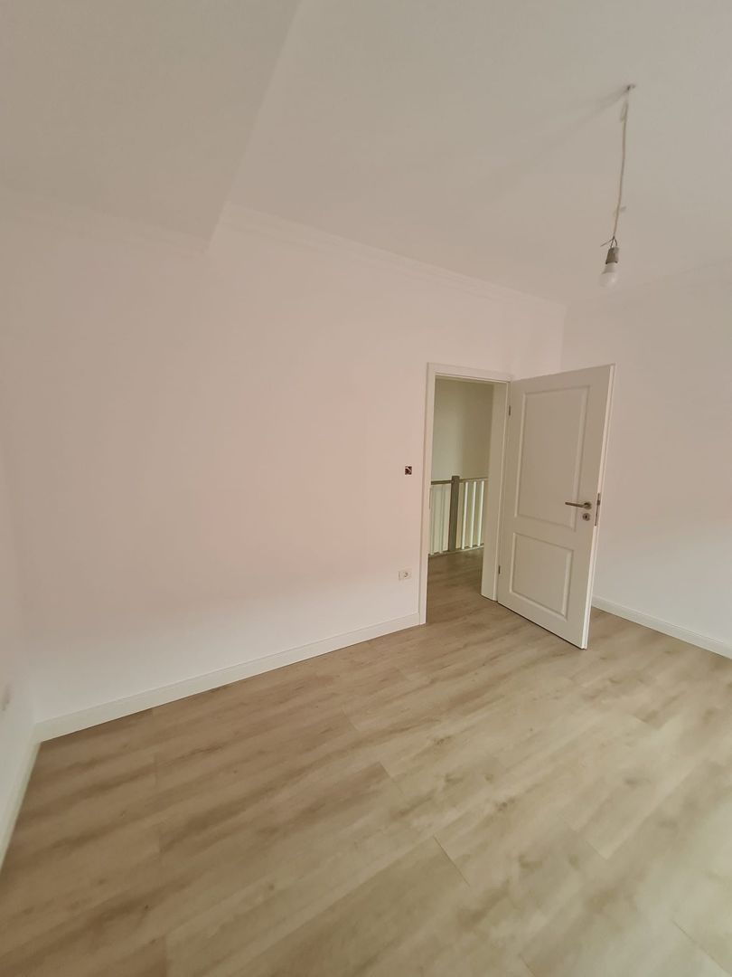 Proiect deosebit la 5 minute de Iulius Town - Poză 29