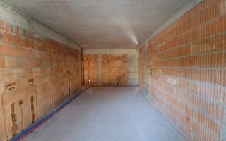 Apartament 3 Camere- 54 MPU-Parter-Terasa-Parcare - Poză 4