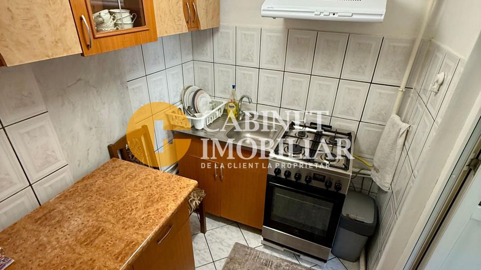 Apartament cu 2 camere -  Zona Alexandru cel Bun - Poză 6