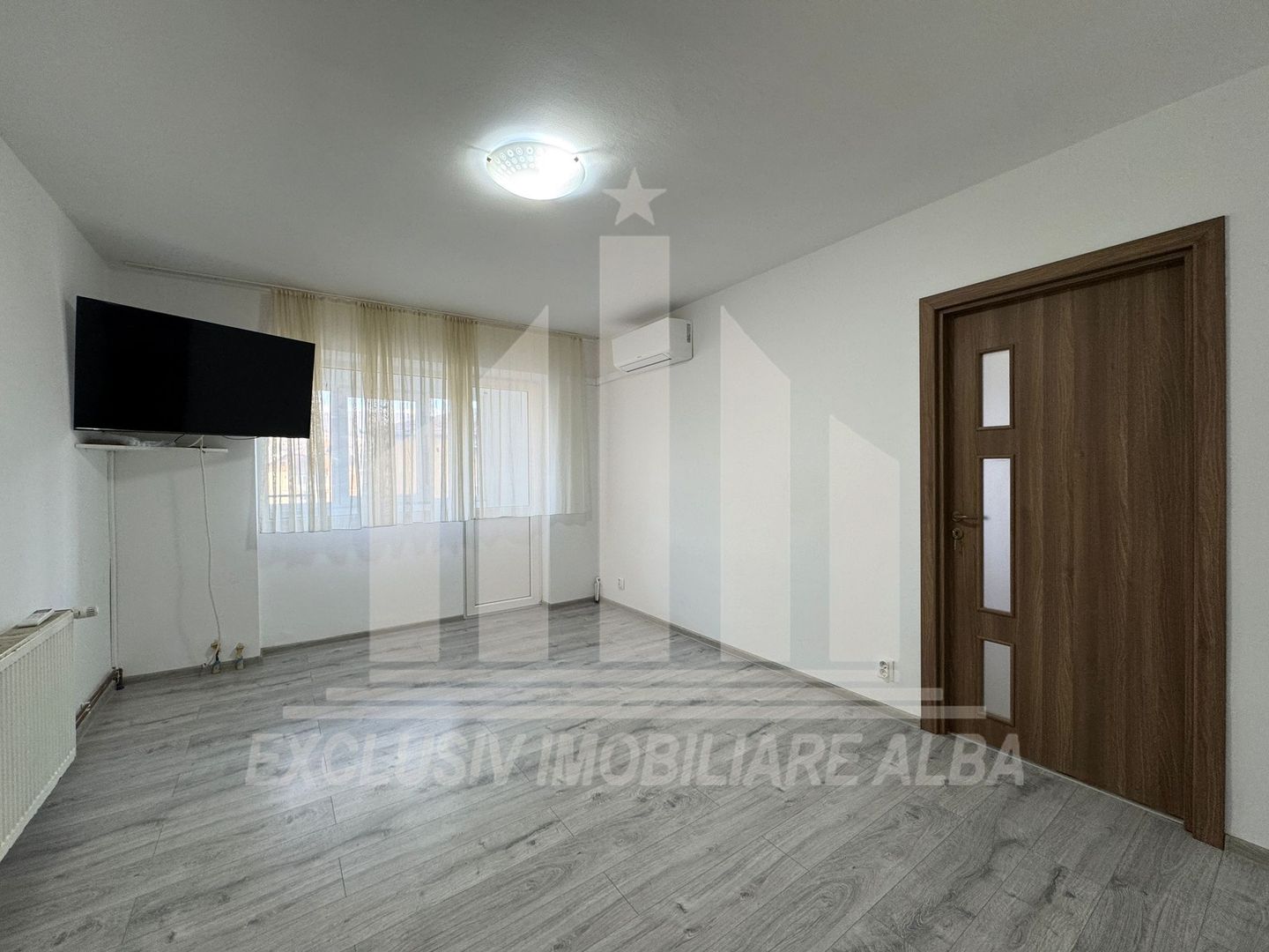 Apartament cu 2 camere de vanzare, Cetate - Poză 1