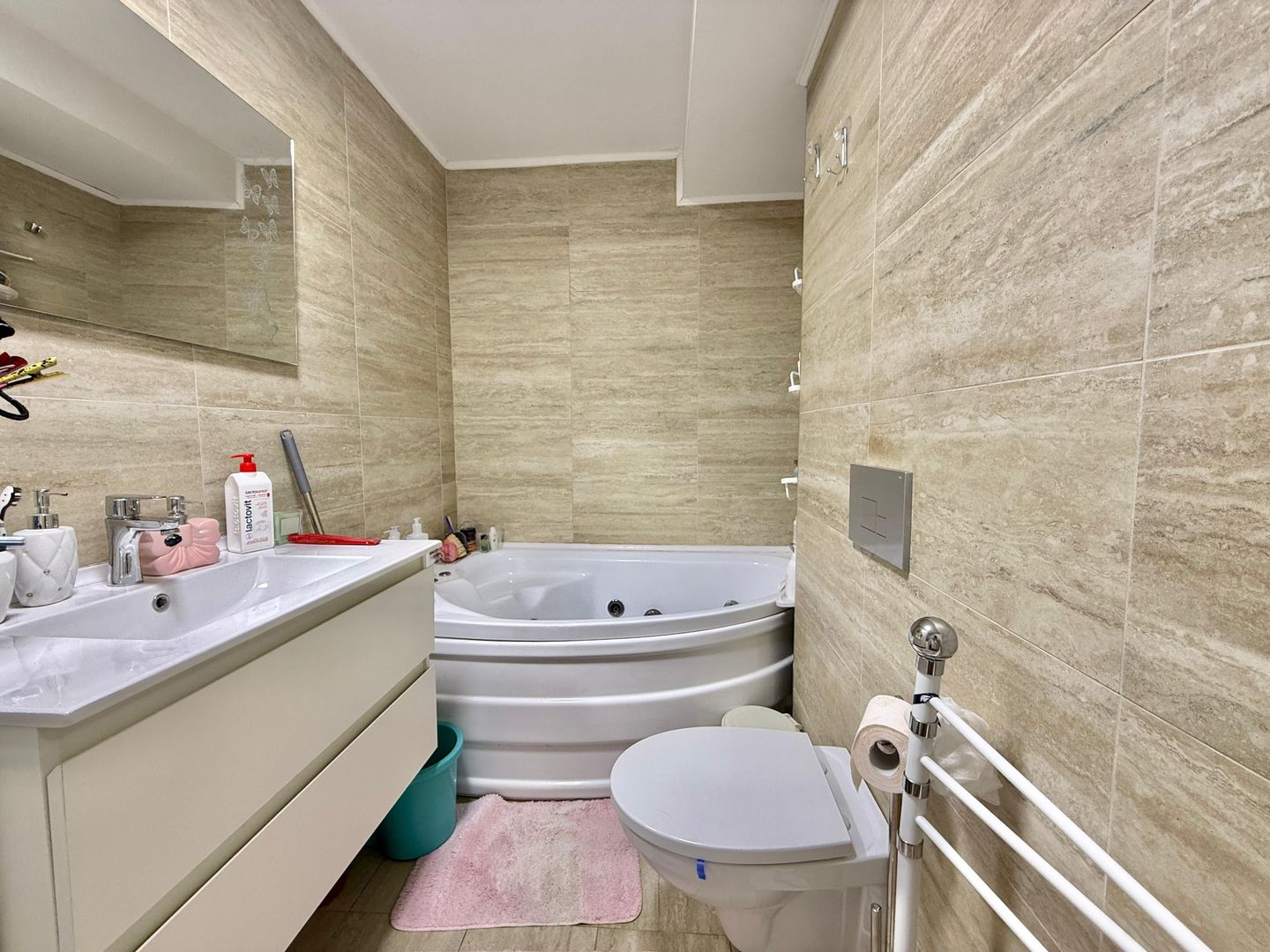 COSMOPOLIS - Apartament cu 2 camere, mobilat si utilat. - Poză 9