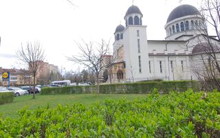 Apartament luminos cu vedere spre biserică, într-un cartier verde și liniștit. - Poză 29