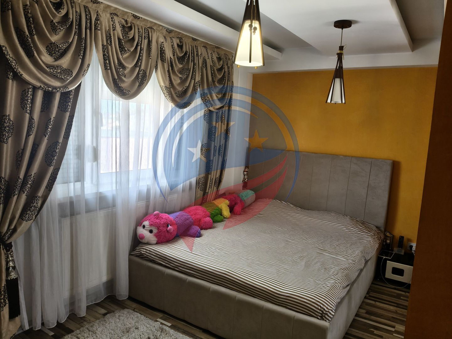 Apartament de vânzare Rovine - Poză 1